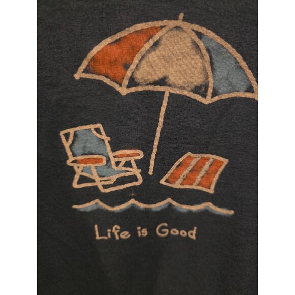 Life Is Good Classic Fit Tee M Womens Beach Umbrella Short Sleeve Blue Crew Neck - Picture 3 of 6